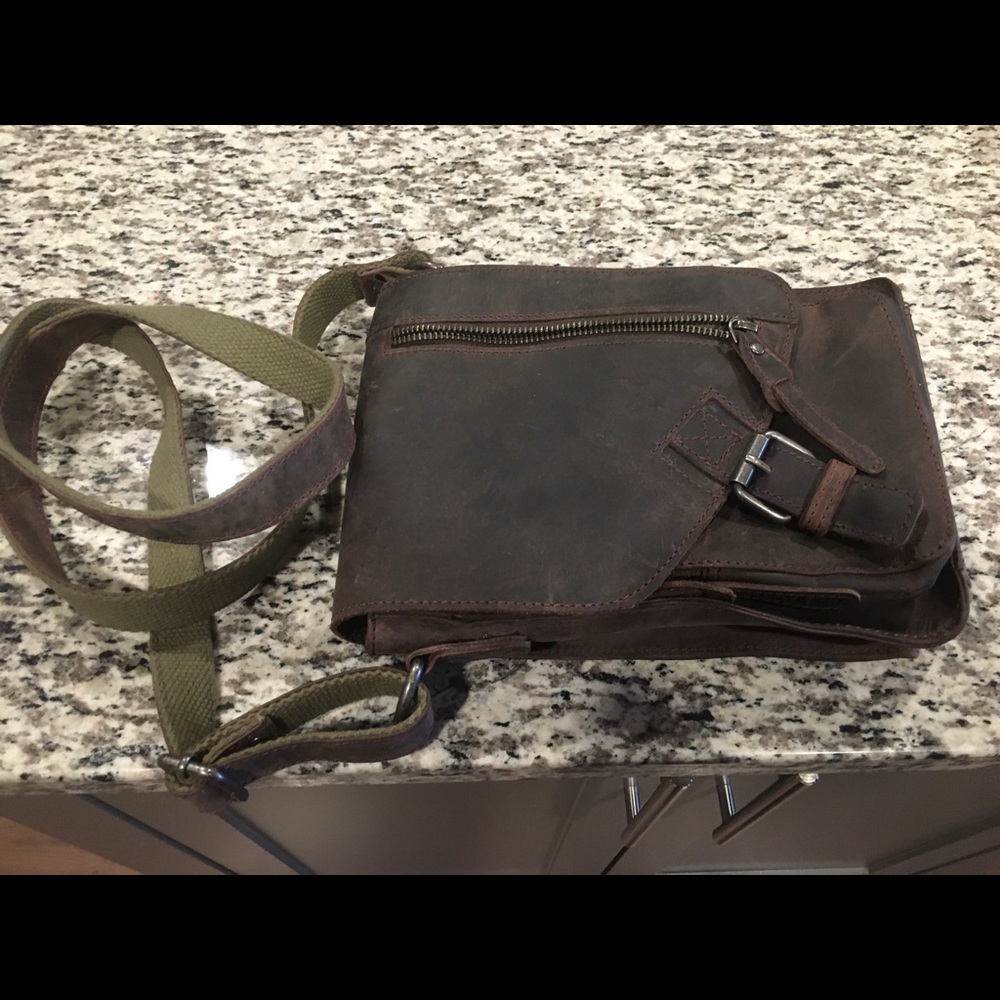 Leather Green Burry purse bag. A little distressed